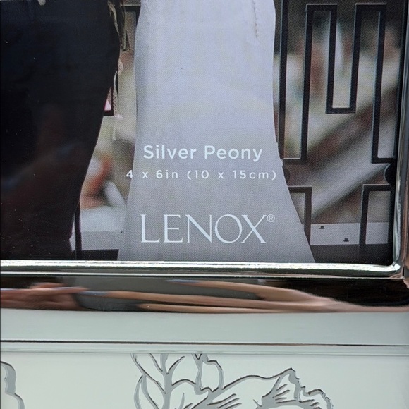 Lenox Silver Peony Photo Frame - Picture 3 of 10